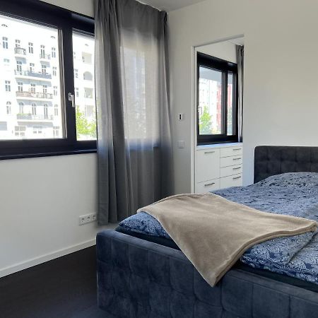 ברלין Luxury Waterfront Apartment מראה חיצוני תמונה
