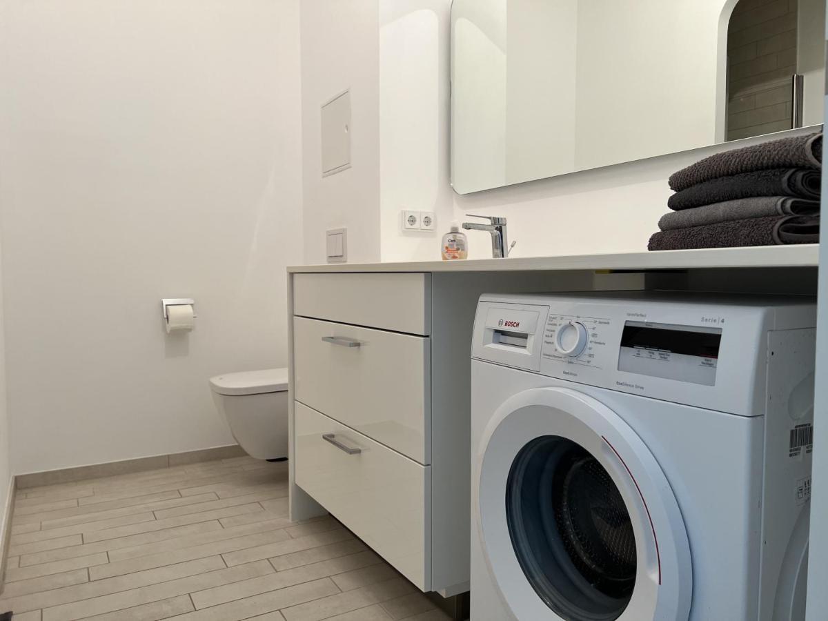 ברלין Luxury Waterfront Apartment מראה חיצוני תמונה