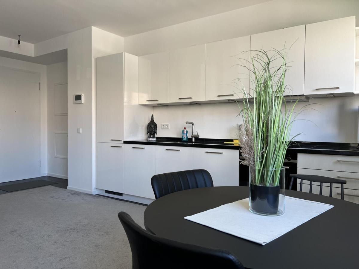 ברלין Luxury Waterfront Apartment מראה חיצוני תמונה