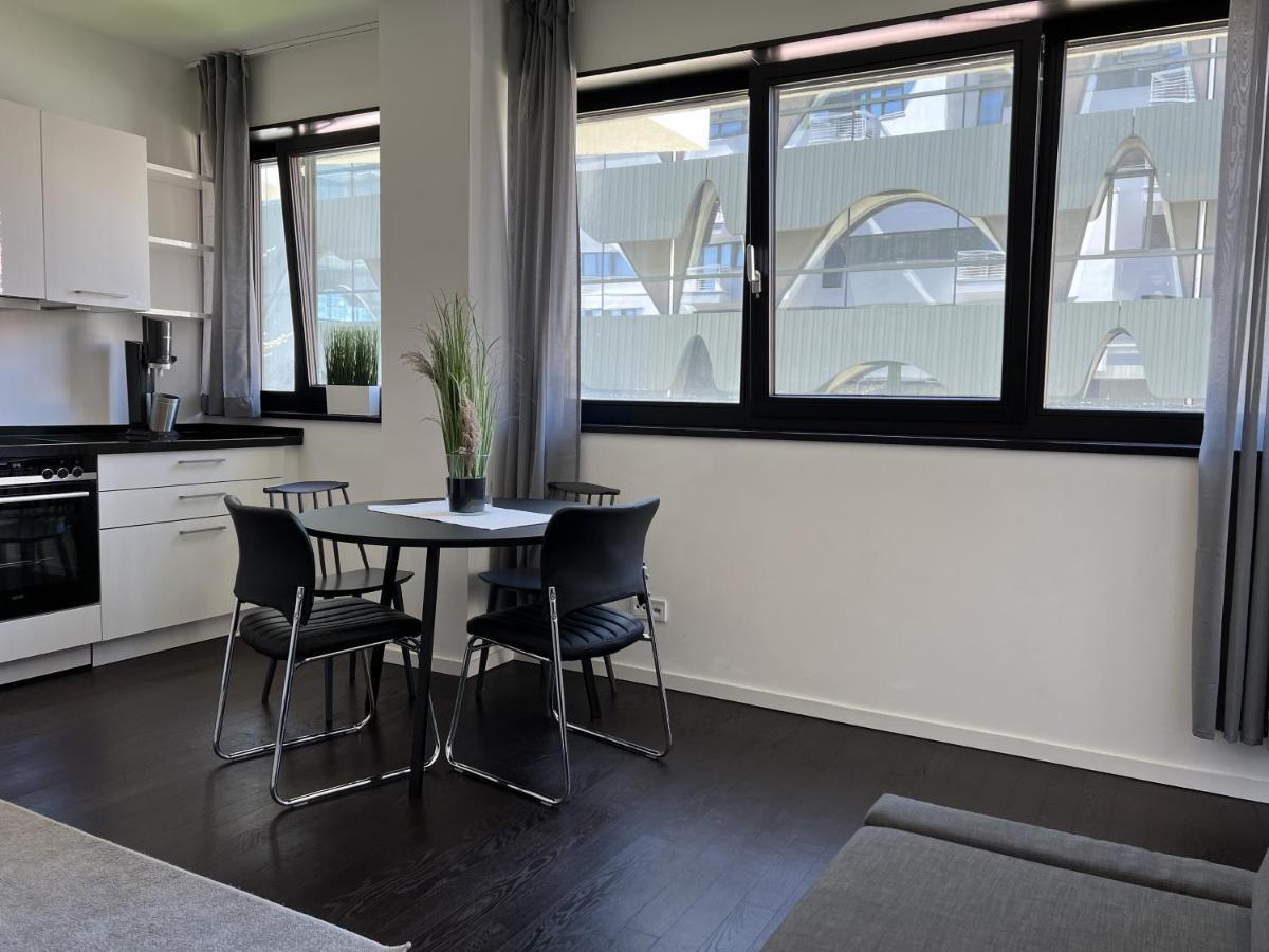ברלין Luxury Waterfront Apartment מראה חיצוני תמונה